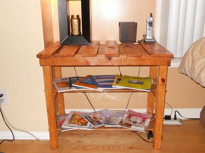 pallet end table, painted furniture, pallet, repurposing upcycling