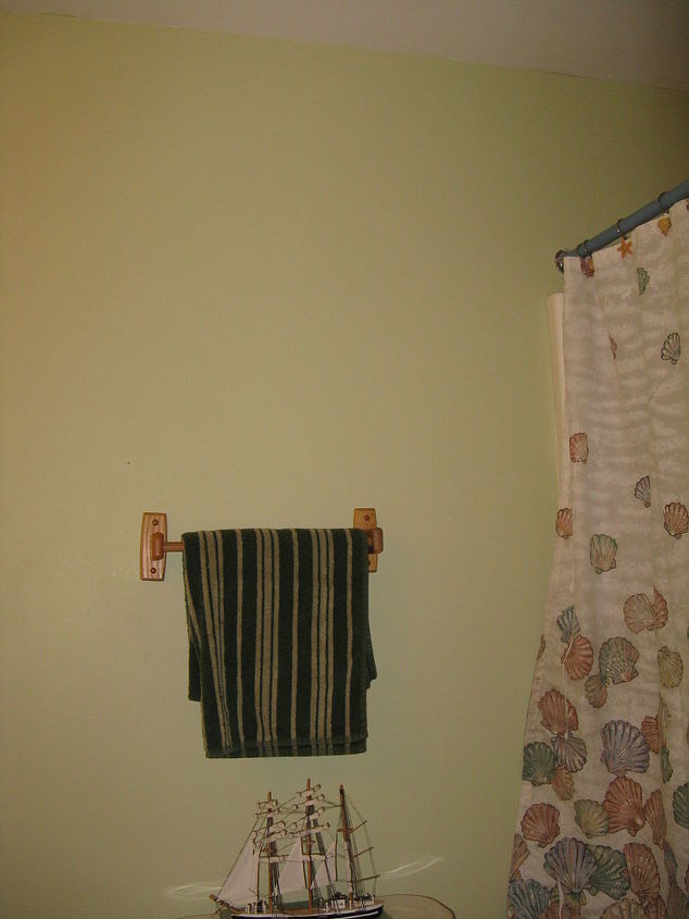 tired of that old wallpaper check out what i did to our master bath, bathroom ideas, paint colors, painting, wall decor, This is after I ve painted the warm Sage green paint what I have in the Kitchen that was left over