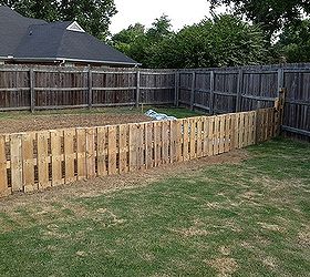 pallet fence, diy, fences, pallet, repurposing upcycling, Pallet fence