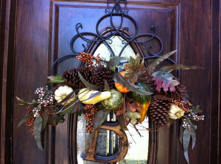 fall outdoor decorating, curb appeal, seasonal holiday decor, wreaths, My wreath on my front door