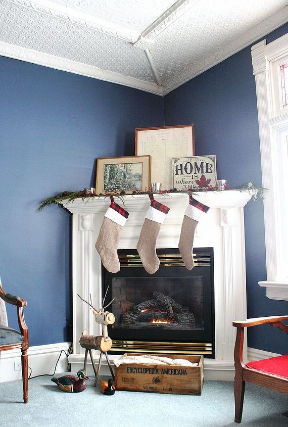 cottage inspired christmas mantle, christmas decorations, seasonal holiday decor, A cottage inspired vintage mantle