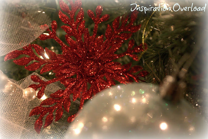 sights of christmas, christmas decorations, seasonal holiday decor, Sparkling Red Snowflake