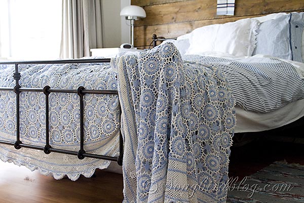summer bedroom decorating ideas, bedroom ideas, home decor, This vintage blue and white crochet bedspread was a lucky flea market find It combines wonderfully with the modern Ikea duvet cover