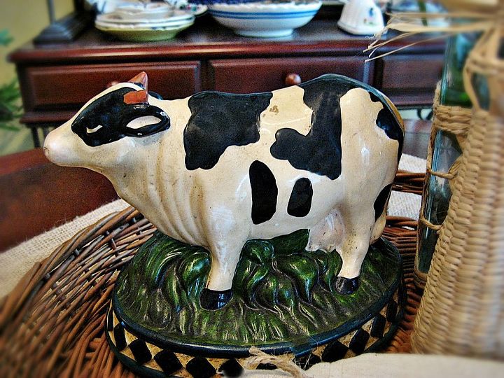fabulous vintage y cow a 3 00 goodwill find stars in my new breakfast room, home decor, My 3 00 Goodwill cow