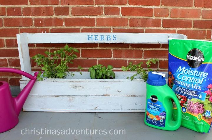 diy pallet planter, diy, gardening, how to, pallet, repurposing upcycling, Miracle Gro helps my plants to stay alive I m working on conquering my black thumb