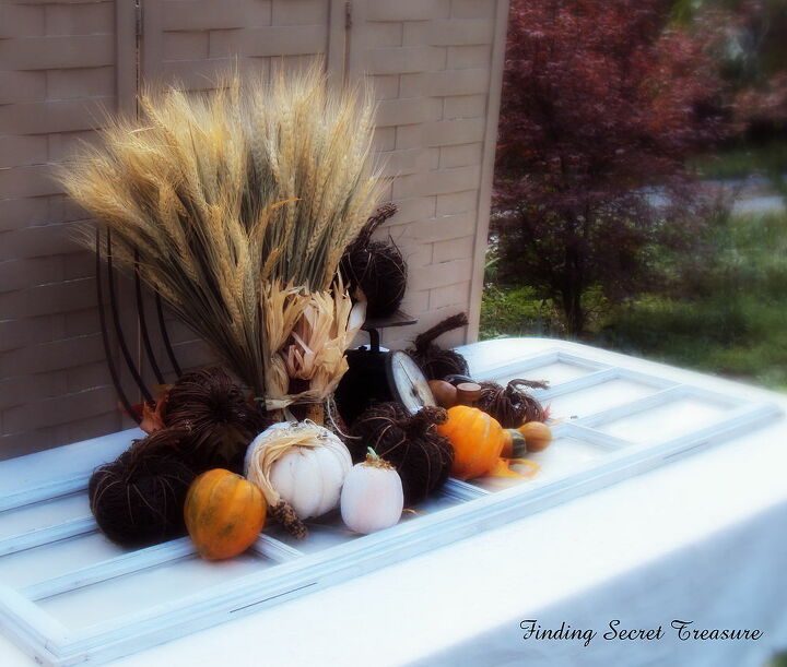 old window as a table runner for fall table, seasonal holiday d cor