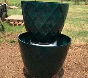 Stack 2 planters in your yard for this brilliant hack (not just for plants!)
