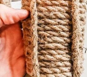 We're totally making this $3 magazine-worthy decor idea to hang in our entryway