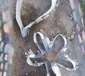 Using strips of vinyl flooring, look what they did to their yard