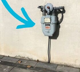 Tired of seeing this patio eyesore, she did something beautiful in 3 hours