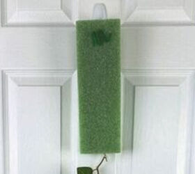 Put a block of foam on your front door to get this 30-minute fall look