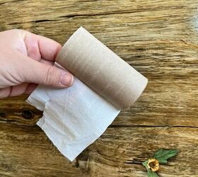 Save toilet paper and paper towel rolls for this stunning Christmas idea