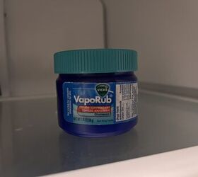 She freezes Vicks VapoRub in an ice cube tray for this brilliant gift idea