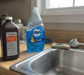 Why everyone should be mixing hydrogen peroxide, baking soda, and Dawn dish soap