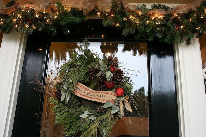 christmas wreath gets personal, christmas decorations, crafts, seasonal holiday decor, wreaths, You could also say Joyeux Noel Happy Holidays or just Welcome