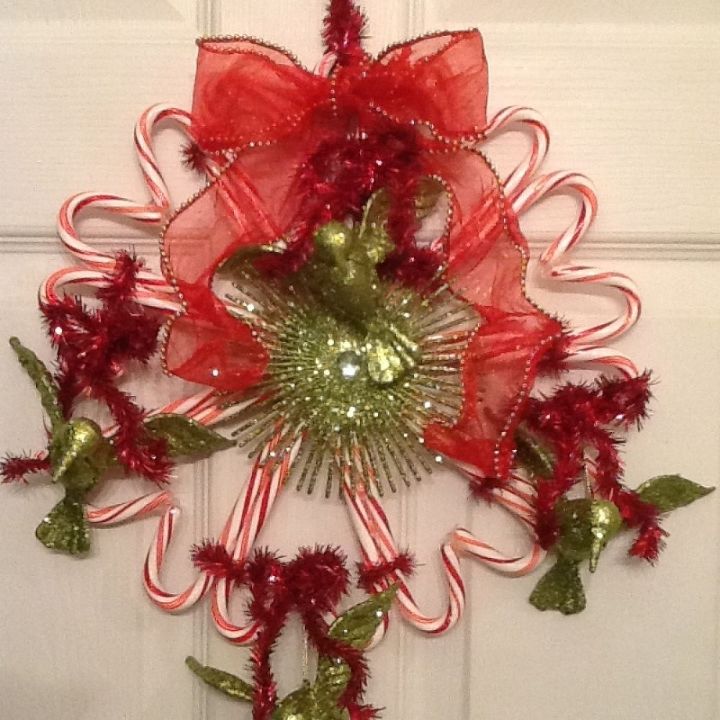 candycane wreath, christmas decorations, crafts, seasonal holiday decor, wreaths