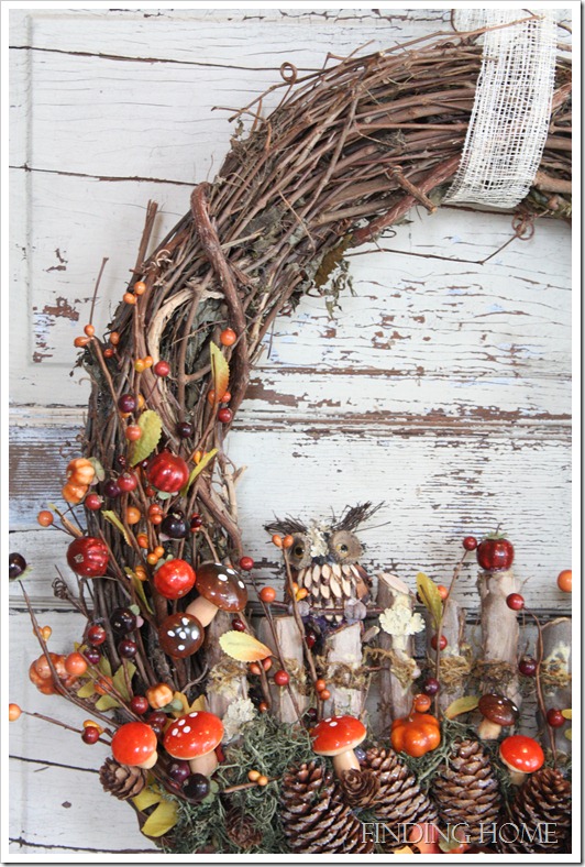 fall wreaths to hoot about, seasonal holiday d cor, wreaths, Rustic Owl on a Fence