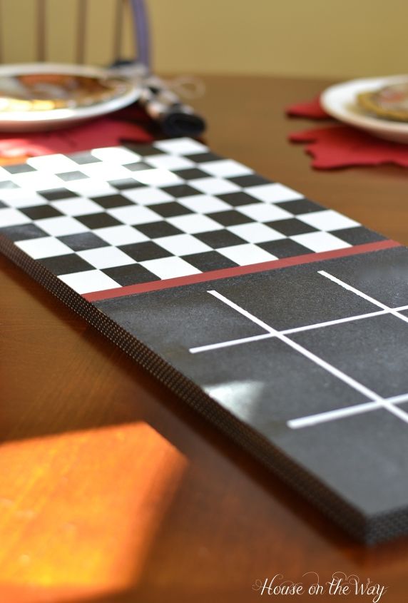 tabuleiro de jogo de quadro negro diy para os feriados, Um tabuleiro de dois jogos permite que mais de um par de crian as joguem ao mesmo tempo