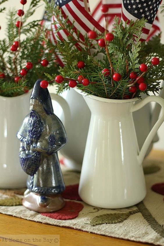 christmas decorations in the dining room, christmas decorations, seasonal holiday decor