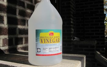 3 DIY Fabric Softener Recipes: Vinegar! Baking Soda! Hair Conditioner!