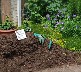 tips for applying mulch, container gardening, gardening, The last of our mushroom compost from last year