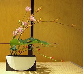 How To Create An Ikebana Themed Living Room Using Wall Art DIY | Hometalk