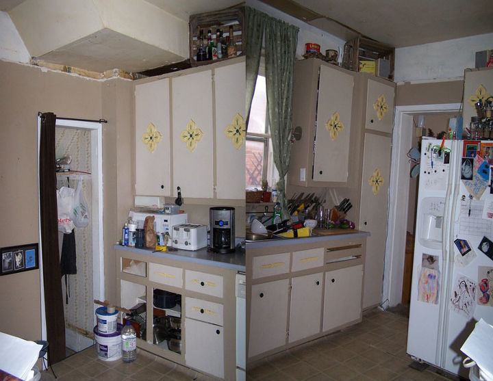 92 kitchen makeover gypsy barn style grrrrl power, doors, home decor, kitchen backsplash, kitchen design, The hideous Before pictures I was almost in tears at the 250 budget but that just made it more of a challenge