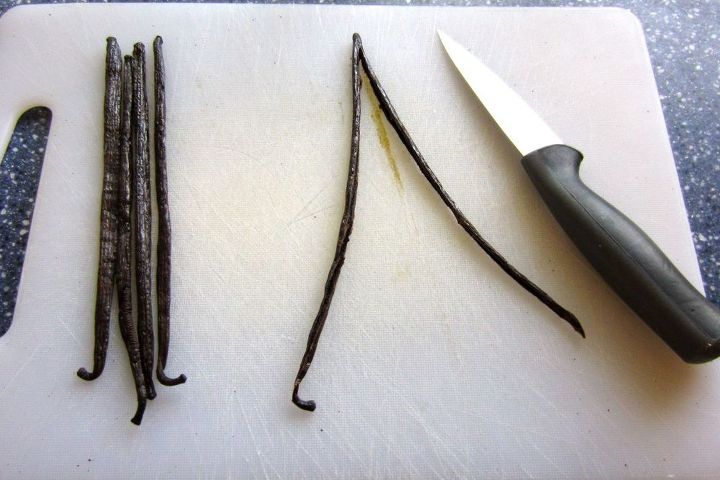 how to make vanilla extract, homesteading, Split the vanilla beans open and then cut them in half