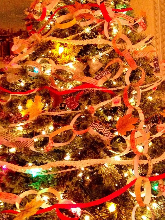 hacer todos los adornos navideos caseros, Hicimos cadenas de papel
