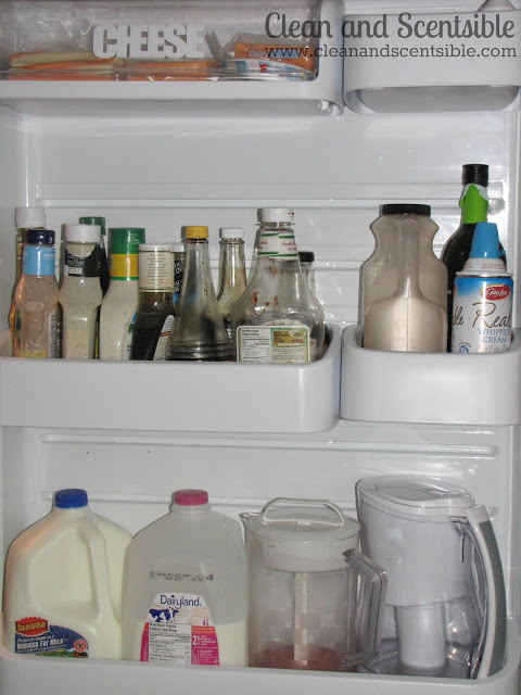 como organizar a geladeira, Nossa geladeira foi projetada para armazenar jarros de leite na porta da geladeira Ouvi antes que isso nem sempre recomendado devido a mudan as de temperatura mais frequentes mas n o tivemos problemas