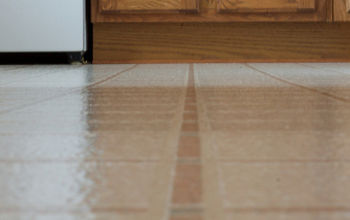 What are the benefits of linoleum flooring?