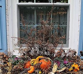 fall decorating at our fairfield home garden, flowers, gardening, halloween decorations, seasonal holiday d cor, Fall Window Box