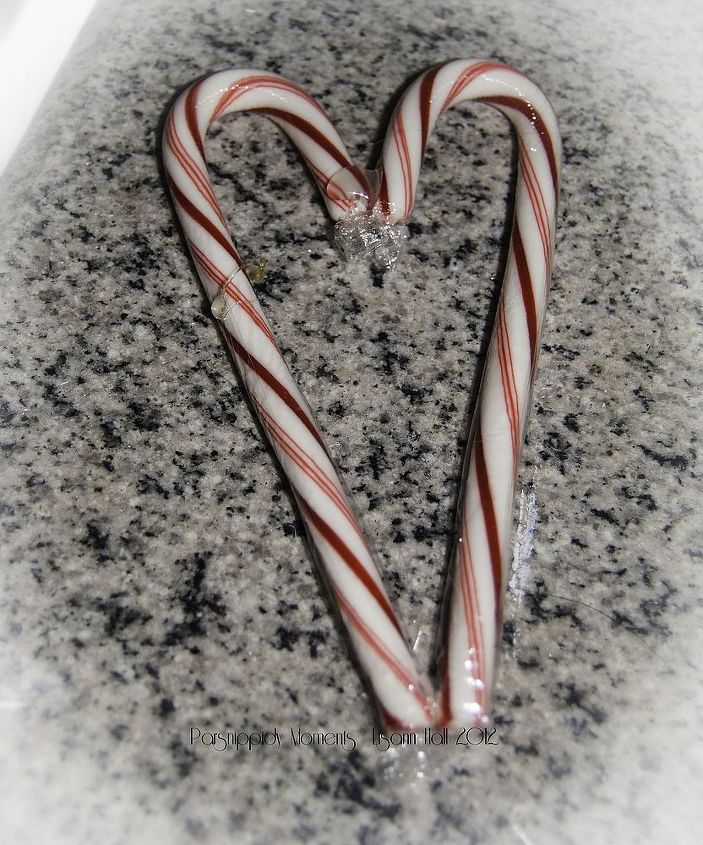 candy cane wreath another decorating on a budget idea, crafts, seasonal holiday decor, wreaths, Make 5 hearts