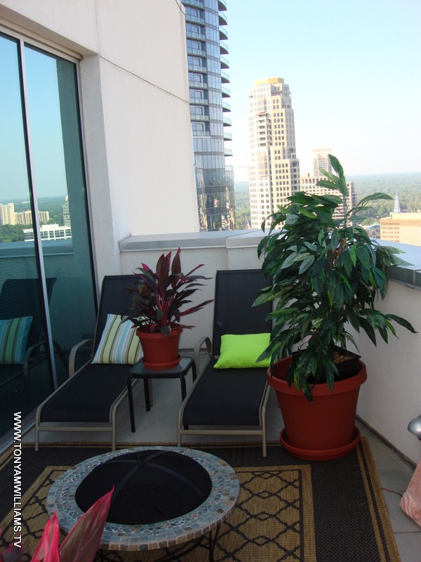 does anyone live in a high rise a condo with a small patio how have you enhanced, decks, outdoor furniture, outdoor living, painted furniture, patio, urban living, Another view of the balcony