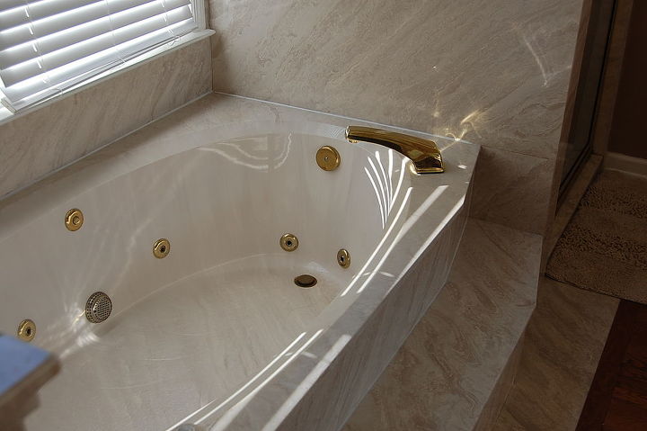 Cultured marble garden tub Cultured marble garden tub