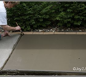 staining a concrete walkway, Cutting it in