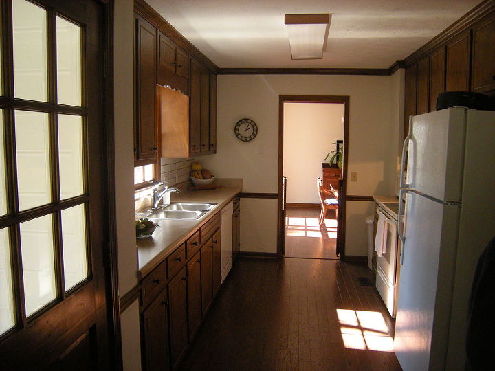 showing hidden potential in property for sale, home improvement, kitchen design, real estate, Existing 1981 kitchen in a house for sale in Marietta My plans show the way it can be remodeled to bring into the 21st Century