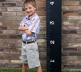 create your own chalk board ruler growth chart, chalkboard paint, crafts