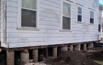 What Are The Signs Of Foundation Issues In Pier and Beam Houses?