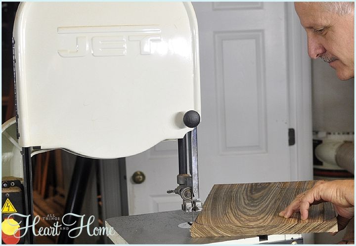 diy bread cheese boards, woodworking projects, Using a bandsaw or a jigsaw cut out your shape