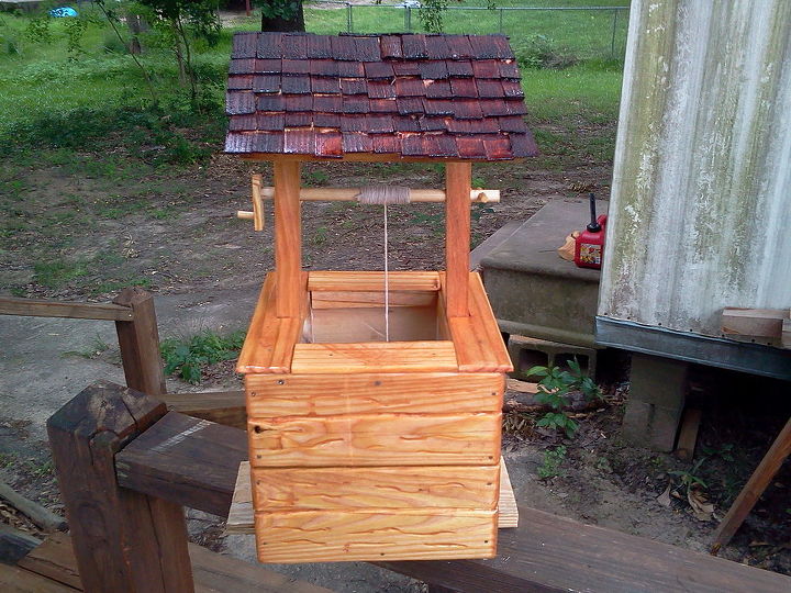 lil wishing well, diy, woodworking projects