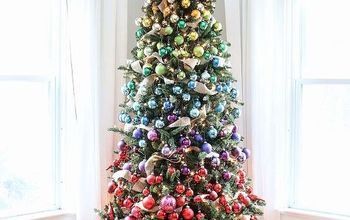 A Rainbow-inspired Christmas Tree