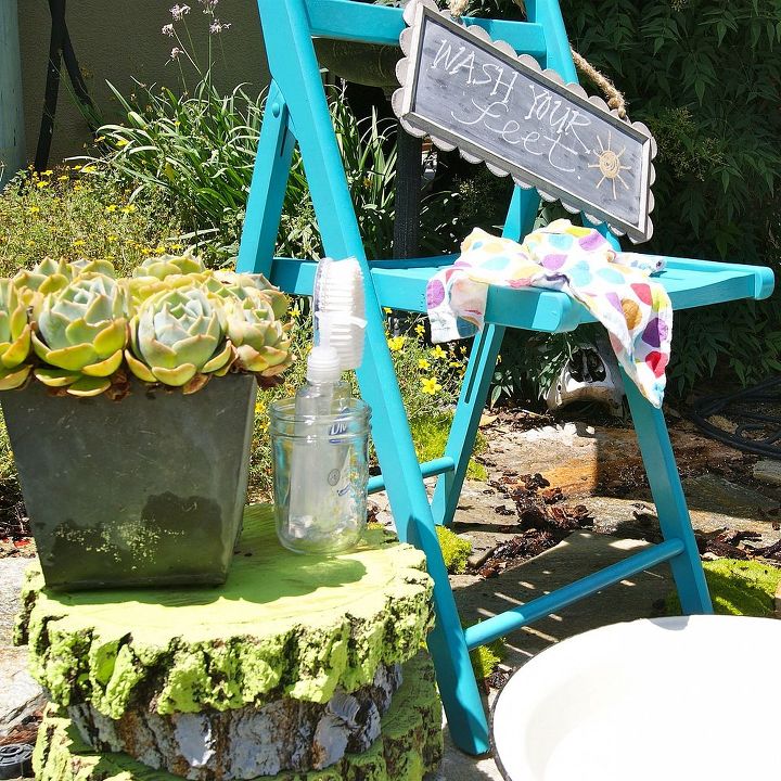 summer foot wash station, outdoor living, A sign reminds everyone to wash up