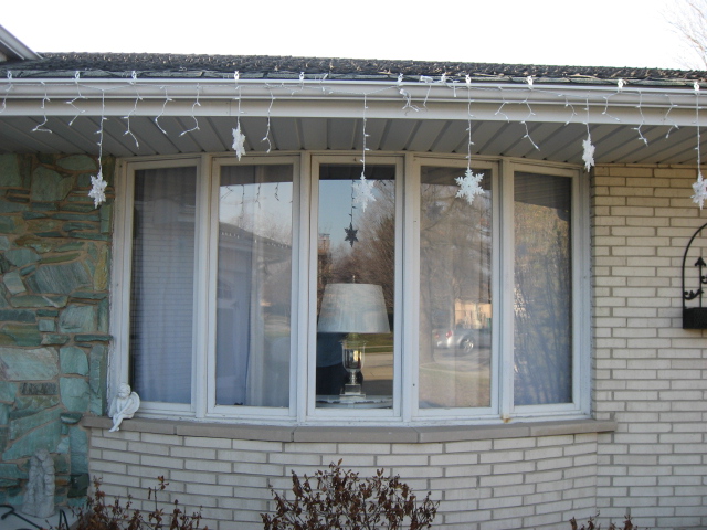 diy palladian window for the holidays and beyond cost about 5, seasonal holiday decor, windows, Here is the blah before picture it needed something