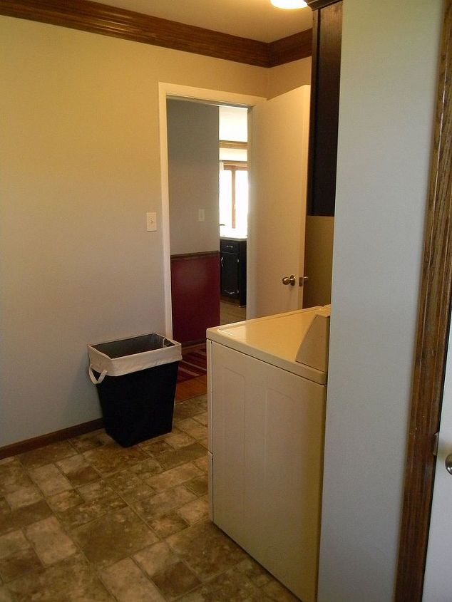 what would you do with an l shaped laundry room, home decor, laundry rooms, This is the after looking to the door It does look so much better I just think everything needs to be moved