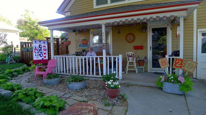 q porch in transition, diy, gardening, outdoor furniture, outdoor living, painted furniture, porches, Last night just after convincind da hubby that we could indeed live without these ugly railings