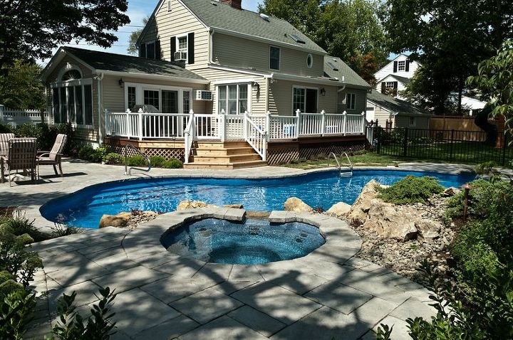 creating backyard retreats size doesn t matter, decks, outdoor living, patio, pool designs, spas, Limited Backyard Space