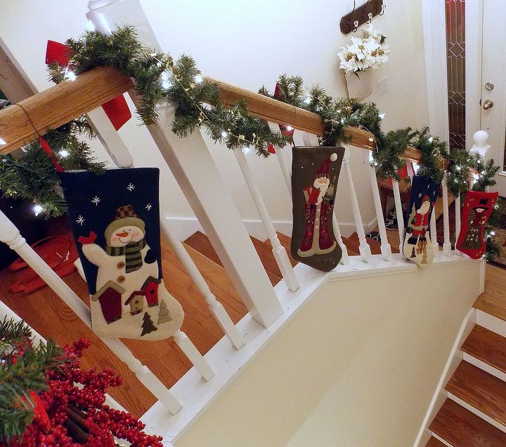 decorating a banister for the holidays, seasonal holiday d cor