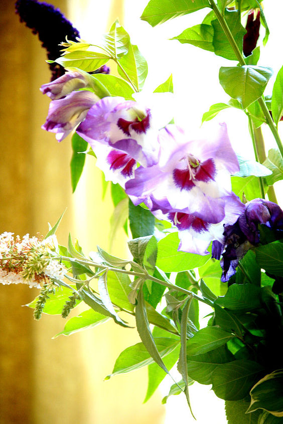 easy summer flower arrangement, flowers, gardening, home decor, Gladiolus and Butterfly stems