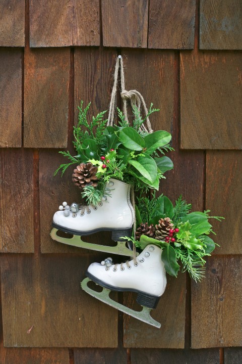 vintage skate swag, mason jars, repurposing upcycling, seasonal holiday d cor, Don t you just love it Happy Holidays